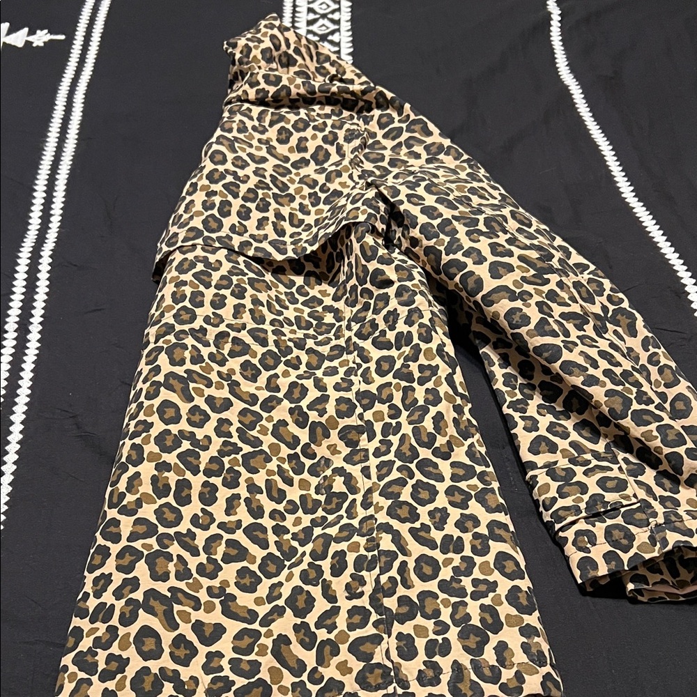 Leopard Print Rain Jacket with Hood - Picture 7 of 8